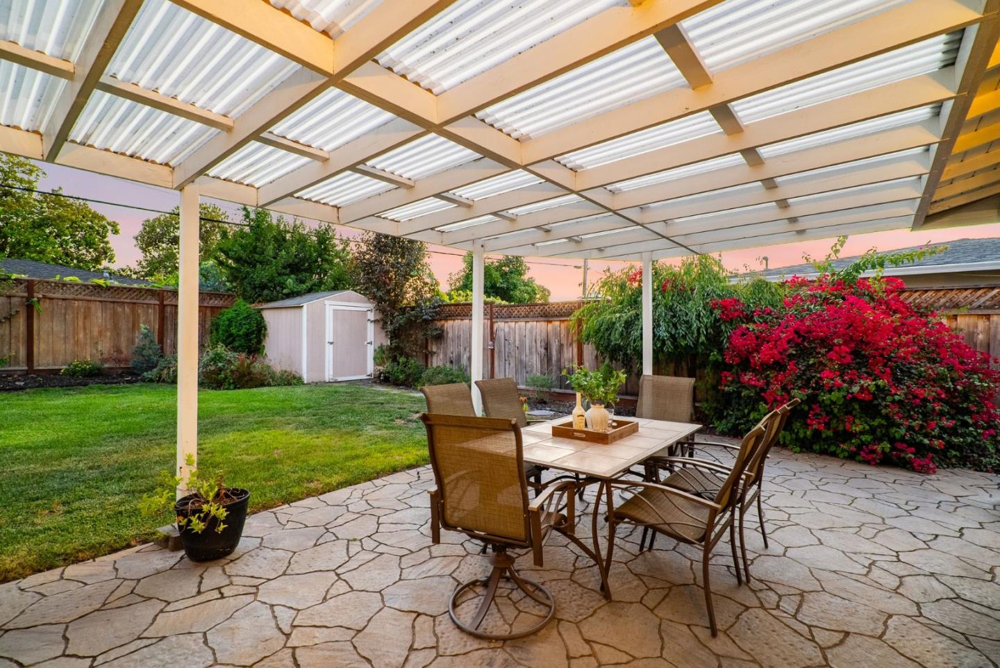 Detail Gallery Image 35 of 65 For 2546 Amethyst Dr, Santa Clara,  CA 95051 - 3 Beds | 1/1 Baths