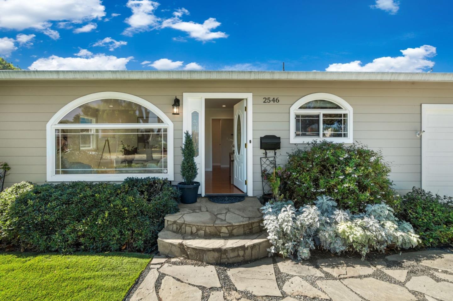 Detail Gallery Image 43 of 65 For 2546 Amethyst Dr, Santa Clara,  CA 95051 - 3 Beds | 1/1 Baths