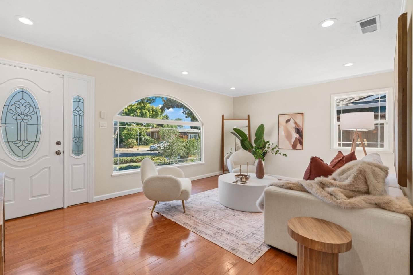 Detail Gallery Image 6 of 65 For 2546 Amethyst Dr, Santa Clara,  CA 95051 - 3 Beds | 1/1 Baths