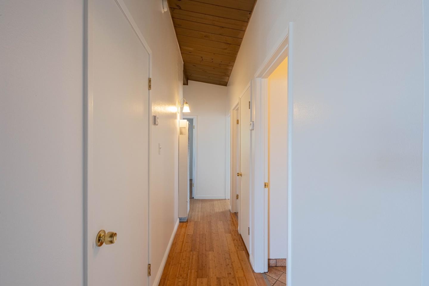 Detail Gallery Image 13 of 24 For 847 Meadow Dr, Salinas,  CA 93905 - 3 Beds | 2 Baths