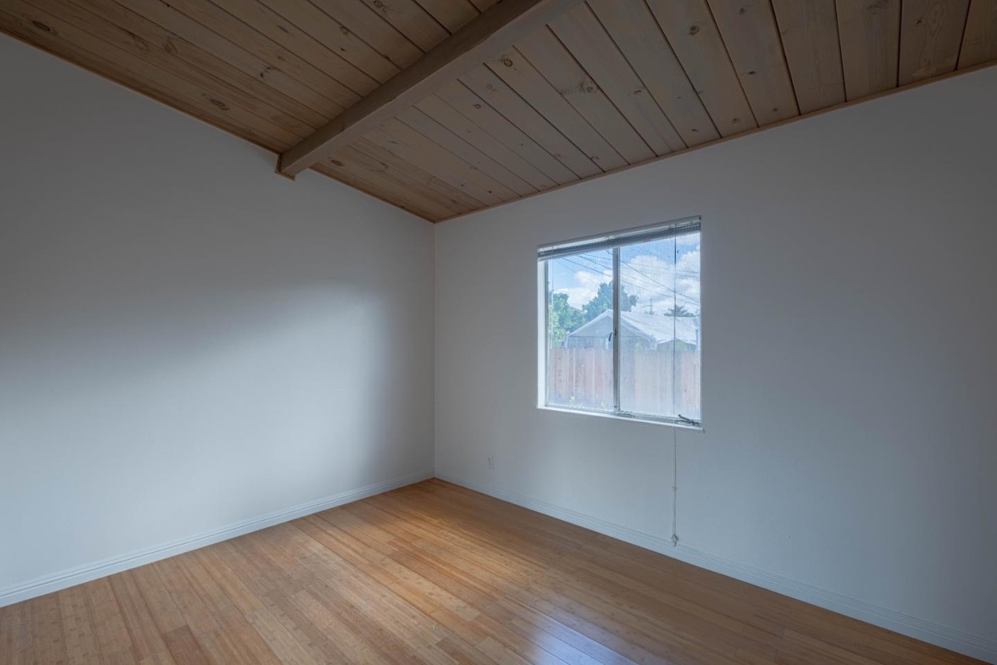 Detail Gallery Image 18 of 24 For 847 Meadow Dr, Salinas,  CA 93905 - 3 Beds | 2 Baths