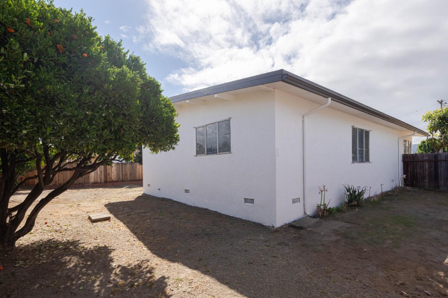 Detail Gallery Image 22 of 24 For 847 Meadow Dr, Salinas,  CA 93905 - 3 Beds | 2 Baths