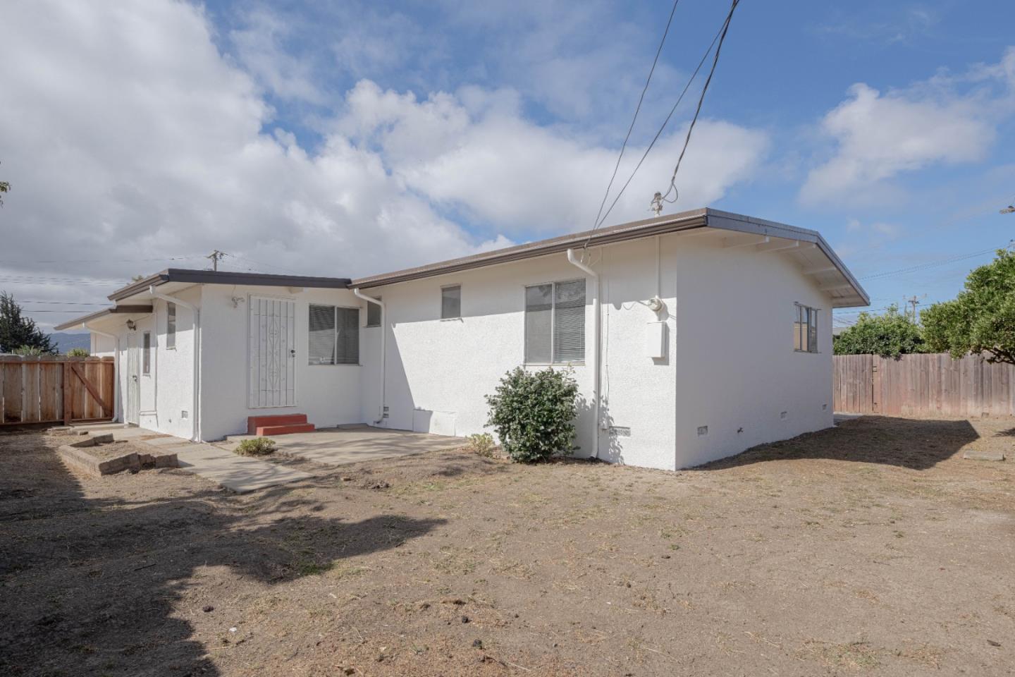 Detail Gallery Image 24 of 24 For 847 Meadow Dr, Salinas,  CA 93905 - 3 Beds | 2 Baths