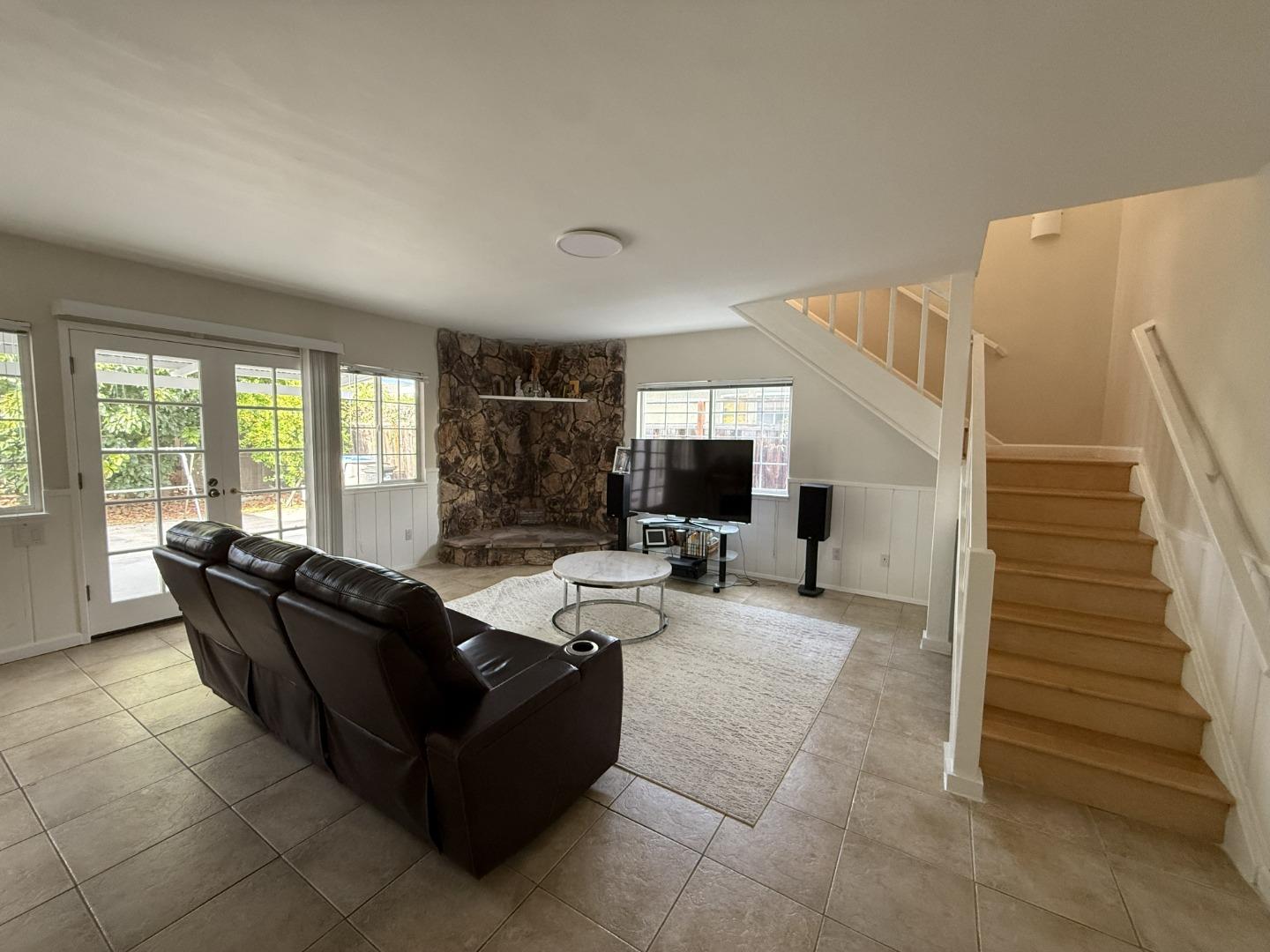 Detail Gallery Image 11 of 21 For 882 Tallman Ct, San Jose,  CA 95123 - 5 Beds | 3 Baths