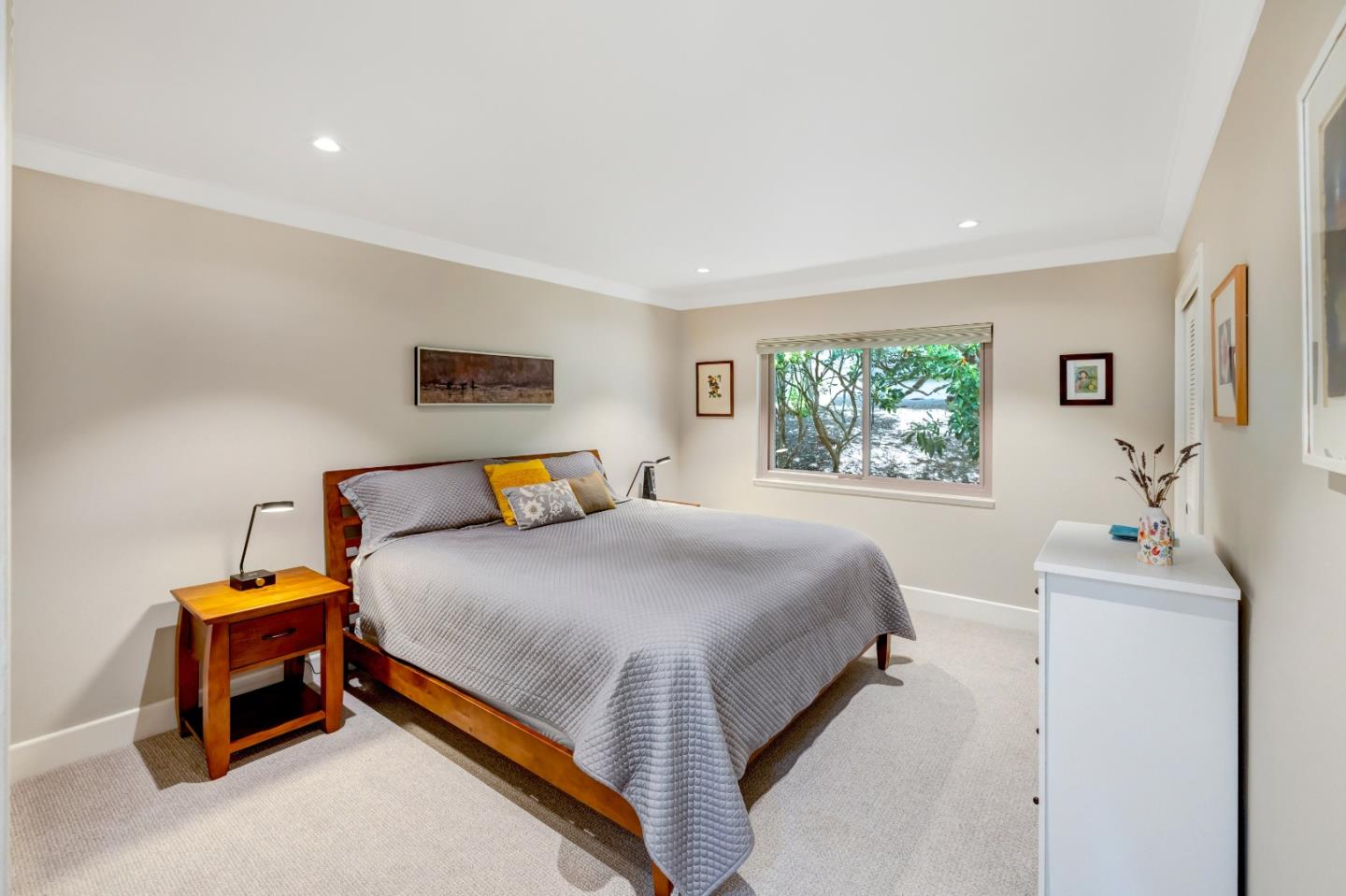 Detail Gallery Image 17 of 35 For 5 Skyline Crest Dr, Monterey,  CA 93940 - 3 Beds | 3 Baths