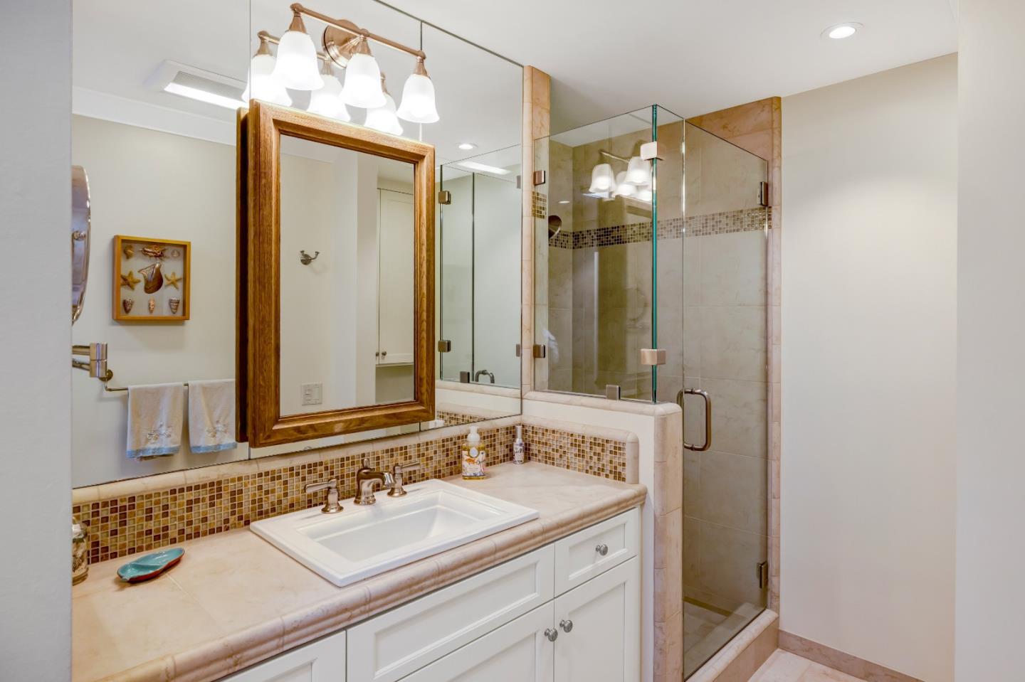 Detail Gallery Image 19 of 35 For 5 Skyline Crest Dr, Monterey,  CA 93940 - 3 Beds | 3 Baths