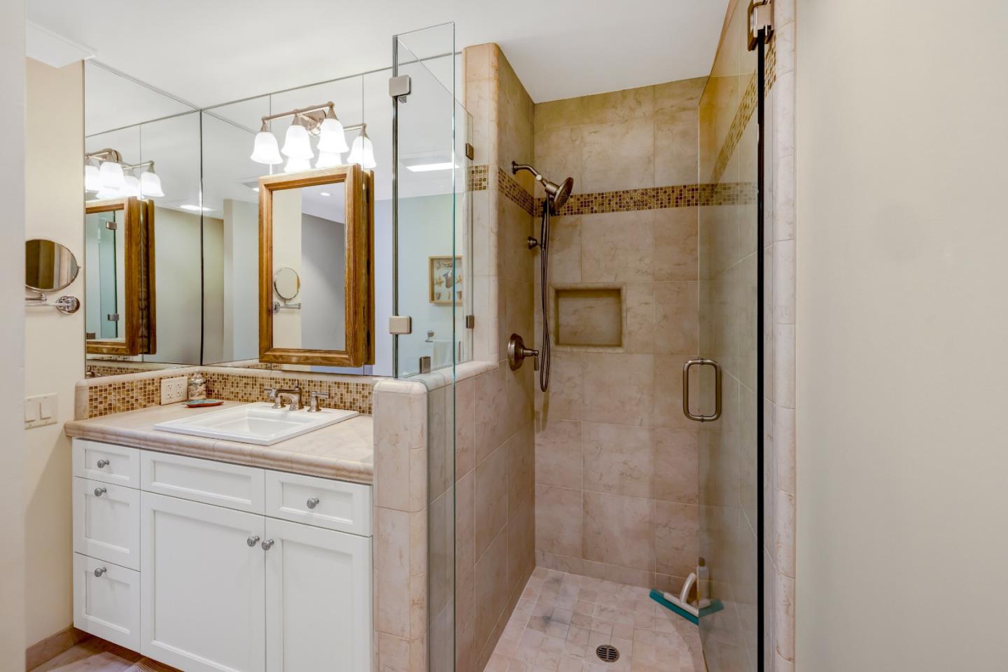Detail Gallery Image 20 of 35 For 5 Skyline Crest Dr, Monterey,  CA 93940 - 3 Beds | 3 Baths