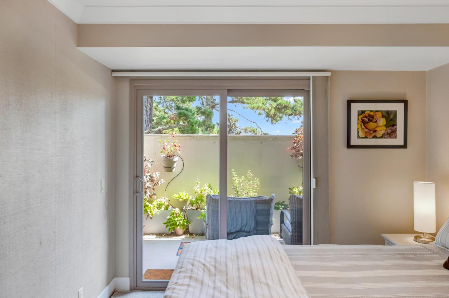 Detail Gallery Image 22 of 35 For 5 Skyline Crest Dr, Monterey,  CA 93940 - 3 Beds | 3 Baths