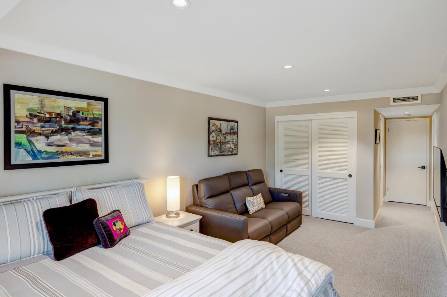 Detail Gallery Image 23 of 35 For 5 Skyline Crest Dr, Monterey,  CA 93940 - 3 Beds | 3 Baths