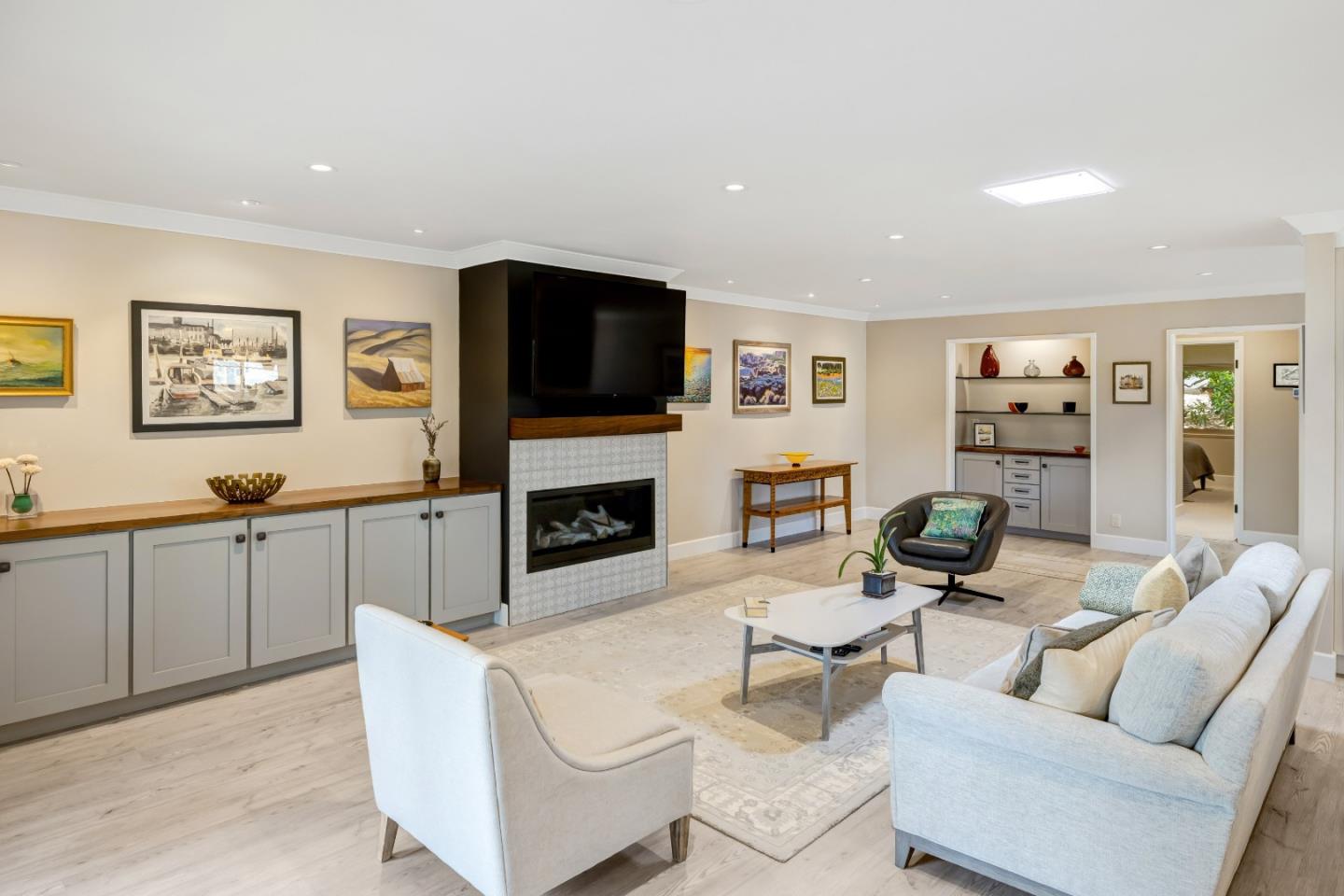 Detail Gallery Image 6 of 35 For 5 Skyline Crest Dr, Monterey,  CA 93940 - 3 Beds | 3 Baths