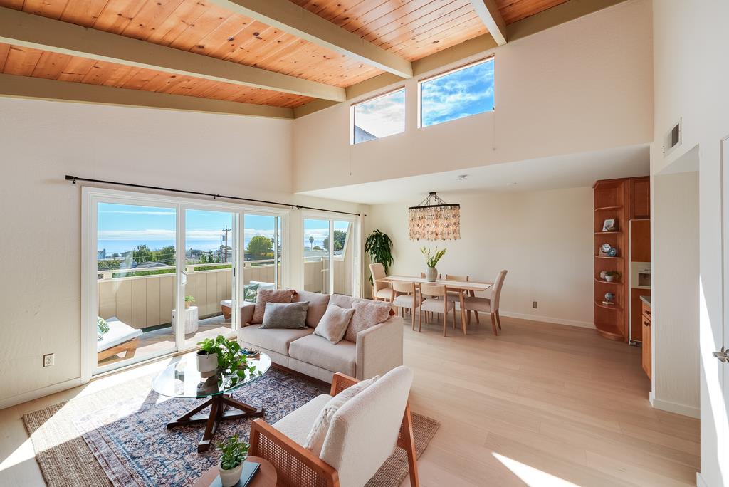 Detail Gallery Image 10 of 31 For 261 Sea Ridge Rd #2,  Aptos,  CA 95003 - 3 Beds | 2 Baths