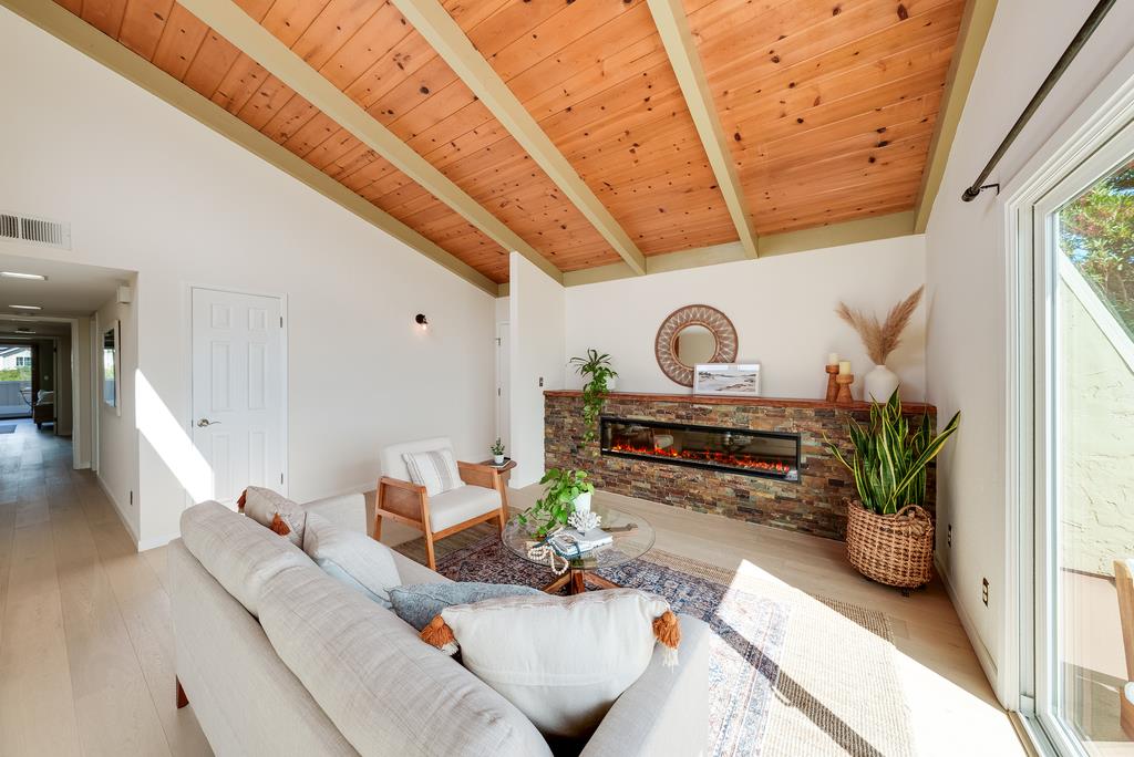 Detail Gallery Image 9 of 31 For 261 Sea Ridge Rd #2,  Aptos,  CA 95003 - 3 Beds | 2 Baths