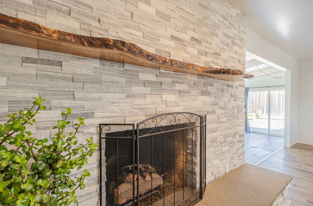 Detail Gallery Image 14 of 40 For 13 Saint Brendan Way, Salinas,  CA 93906 - 3 Beds | 2 Baths