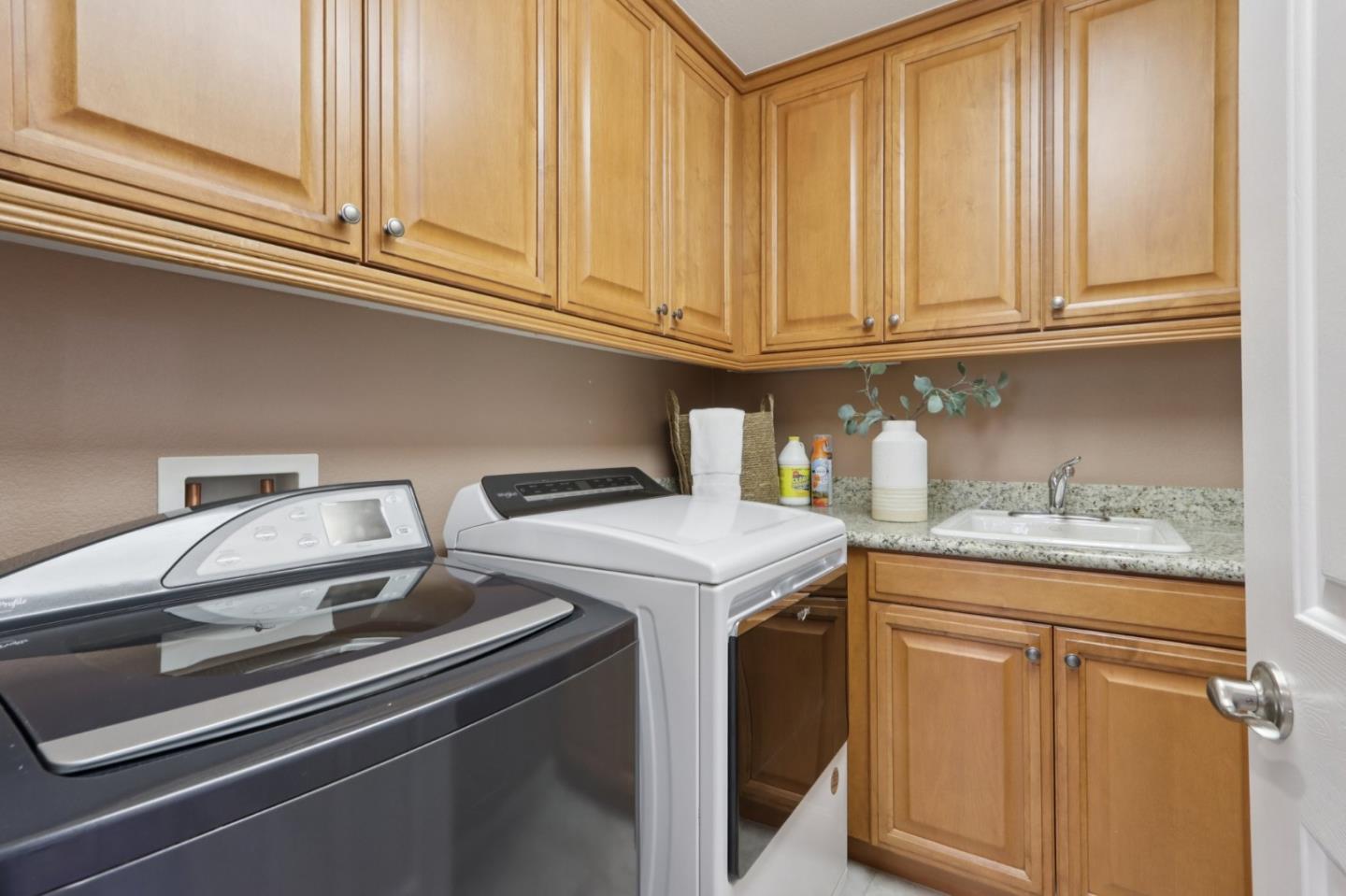 Detail Gallery Image 39 of 67 For 7237 Longhill Way, San Jose,  CA 95138 - 5 Beds | 3/1 Baths