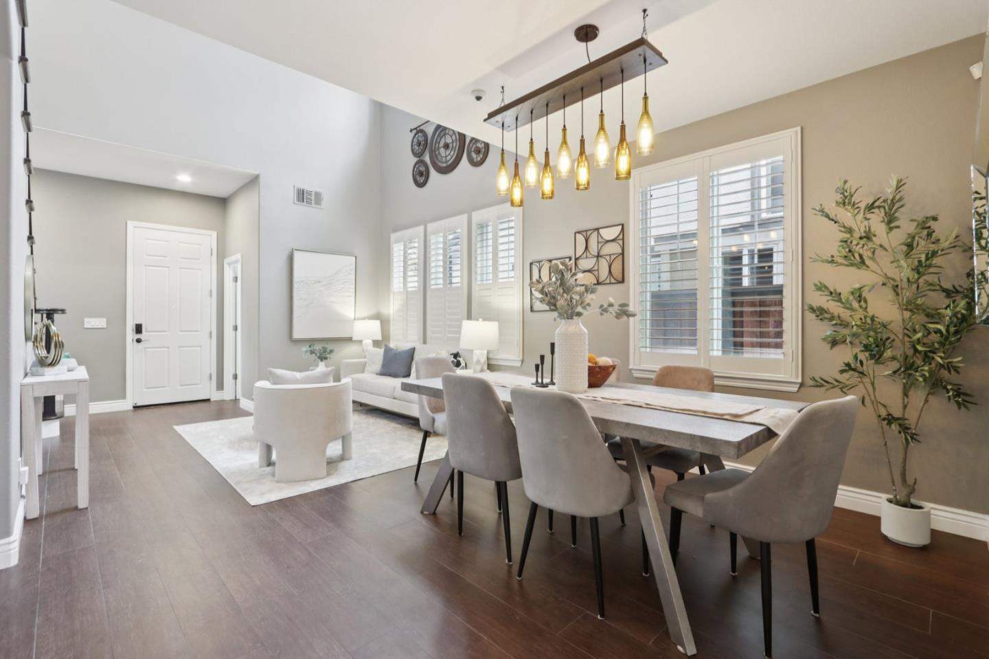 Detail Gallery Image 8 of 67 For 7237 Longhill Way, San Jose,  CA 95138 - 5 Beds | 3/1 Baths