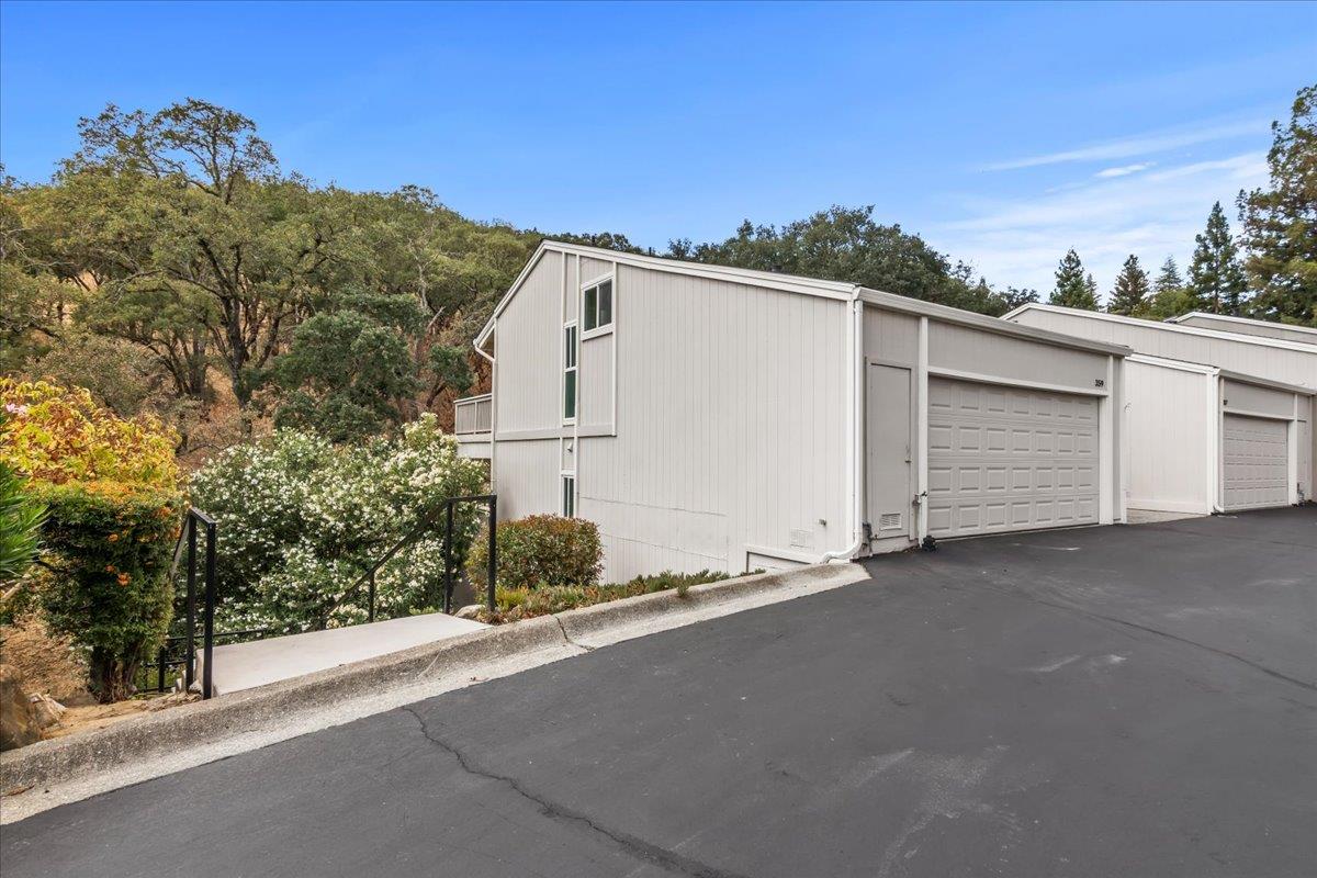 Detail Gallery Image 38 of 54 For 359 Ridgeview Dr, Pleasant Hill,  CA 94523 - 3 Beds | 2/1 Baths