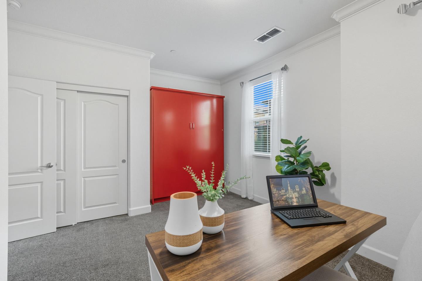 Detail Gallery Image 9 of 34 For 2870 Monroe Ter, San Jose,  CA 95128 - 3 Beds | 3 Baths