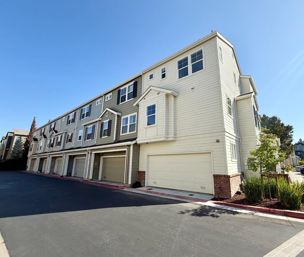 Detail Gallery Image 26 of 34 For 675 Montara Ter, Sunnyvale,  CA 94085 - 3 Beds | 3 Baths