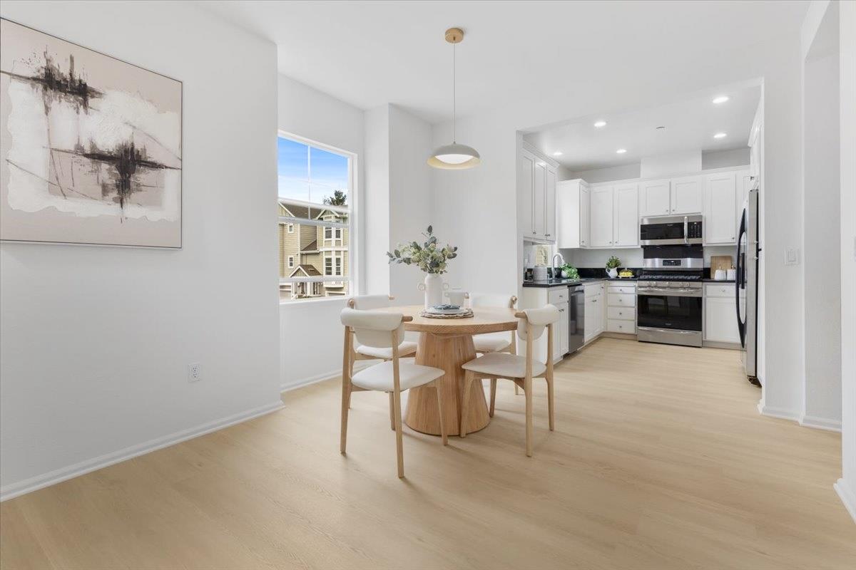 Detail Gallery Image 6 of 34 For 675 Montara Ter, Sunnyvale,  CA 94085 - 3 Beds | 3 Baths