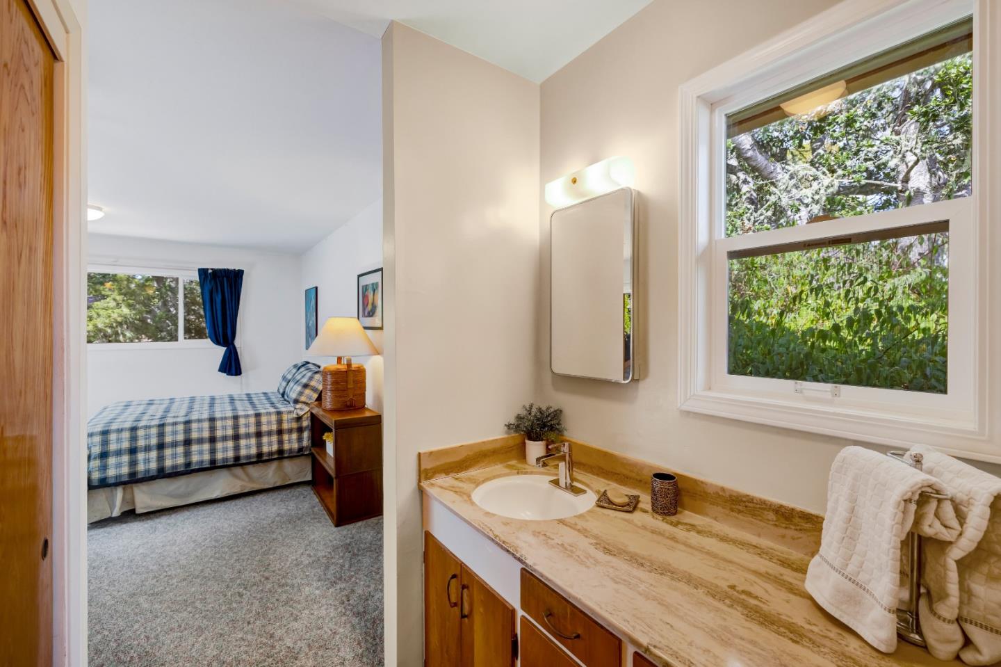 Detail Gallery Image 14 of 34 For 30 via Encanto, Monterey,  CA 93940 - 3 Beds | 2/1 Baths
