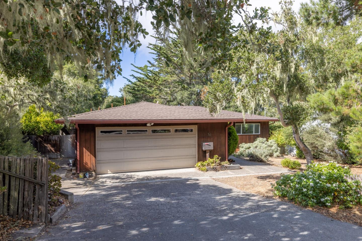 Detail Gallery Image 34 of 34 For 30 via Encanto, Monterey,  CA 93940 - 3 Beds | 2/1 Baths