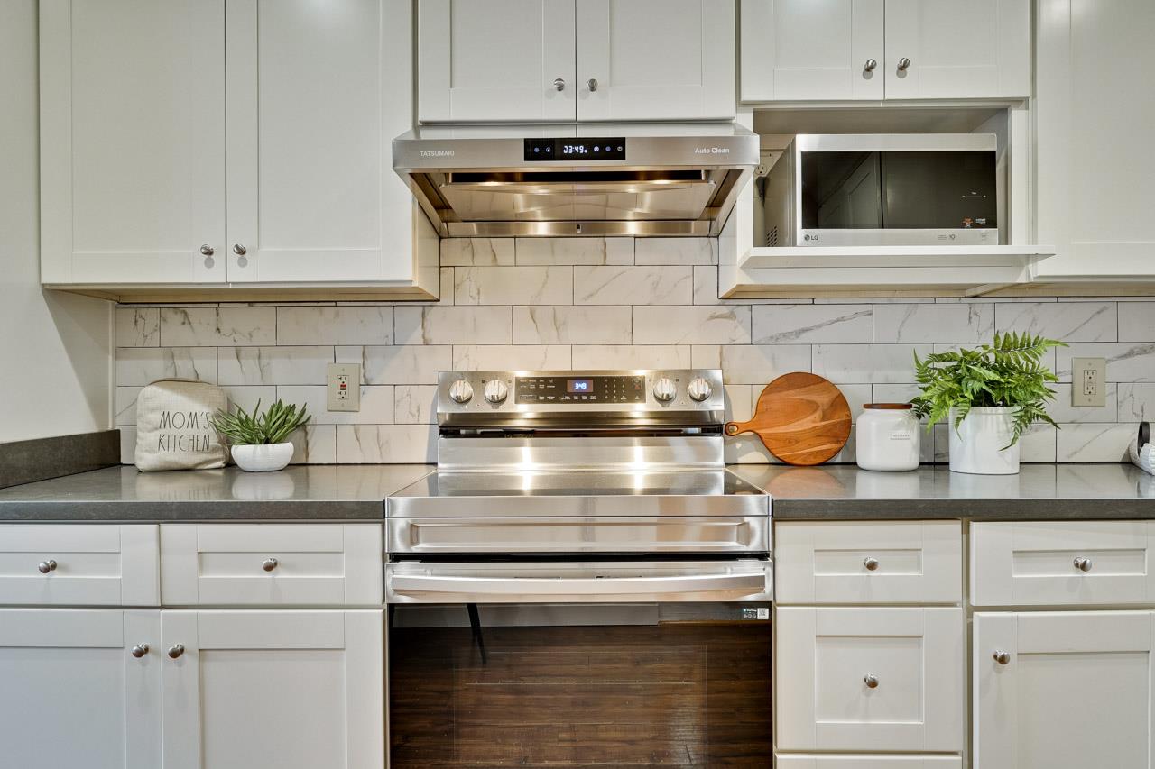 Detail Gallery Image 14 of 51 For 22941 Longdown Rd, Cupertino,  CA 95014 - 3 Beds | 2/1 Baths