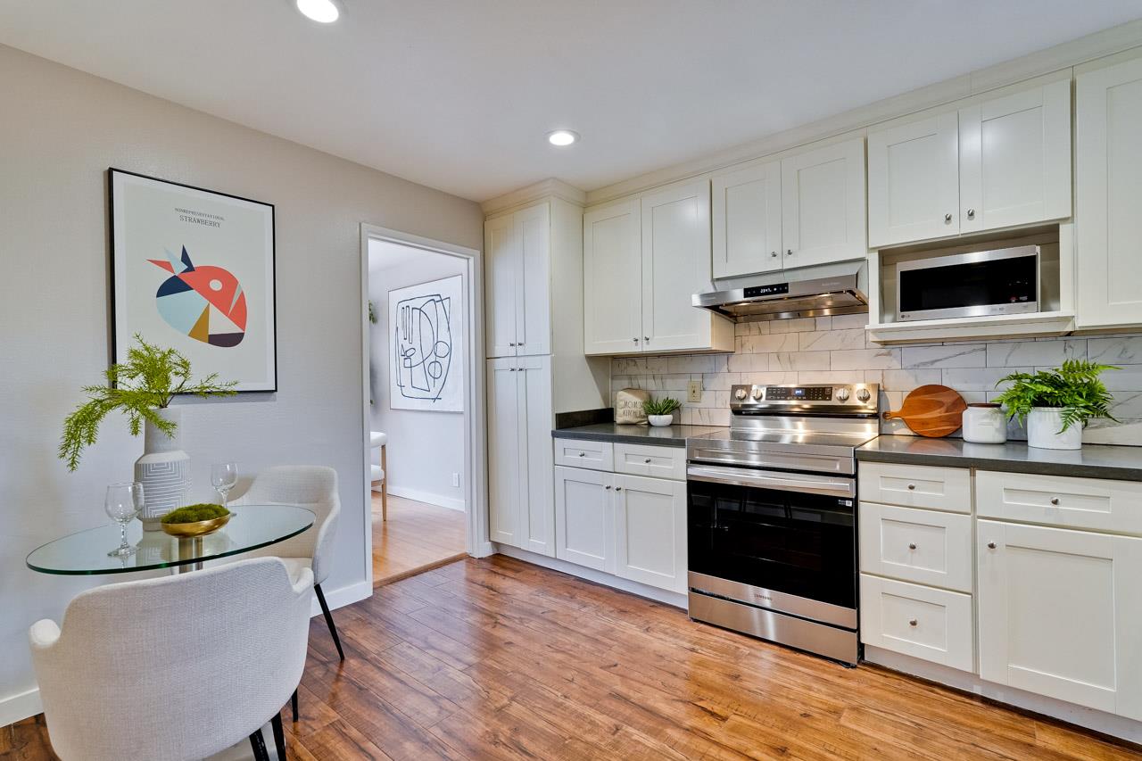 Detail Gallery Image 15 of 51 For 22941 Longdown Rd, Cupertino,  CA 95014 - 3 Beds | 2/1 Baths