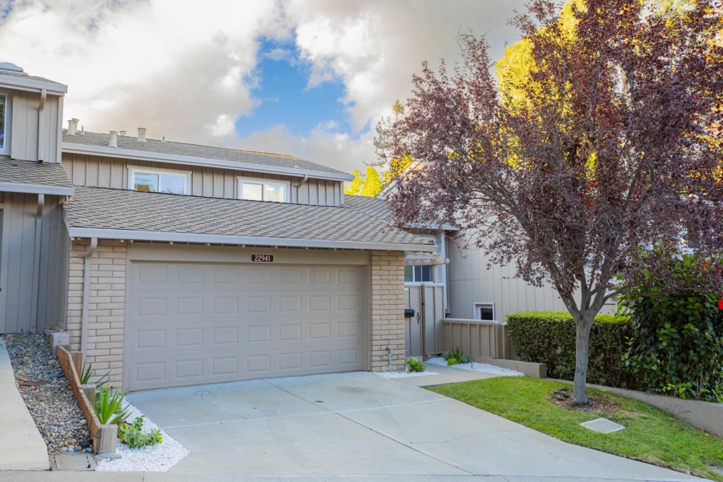 Detail Gallery Image 2 of 51 For 22941 Longdown Rd, Cupertino,  CA 95014 - 3 Beds | 2/1 Baths