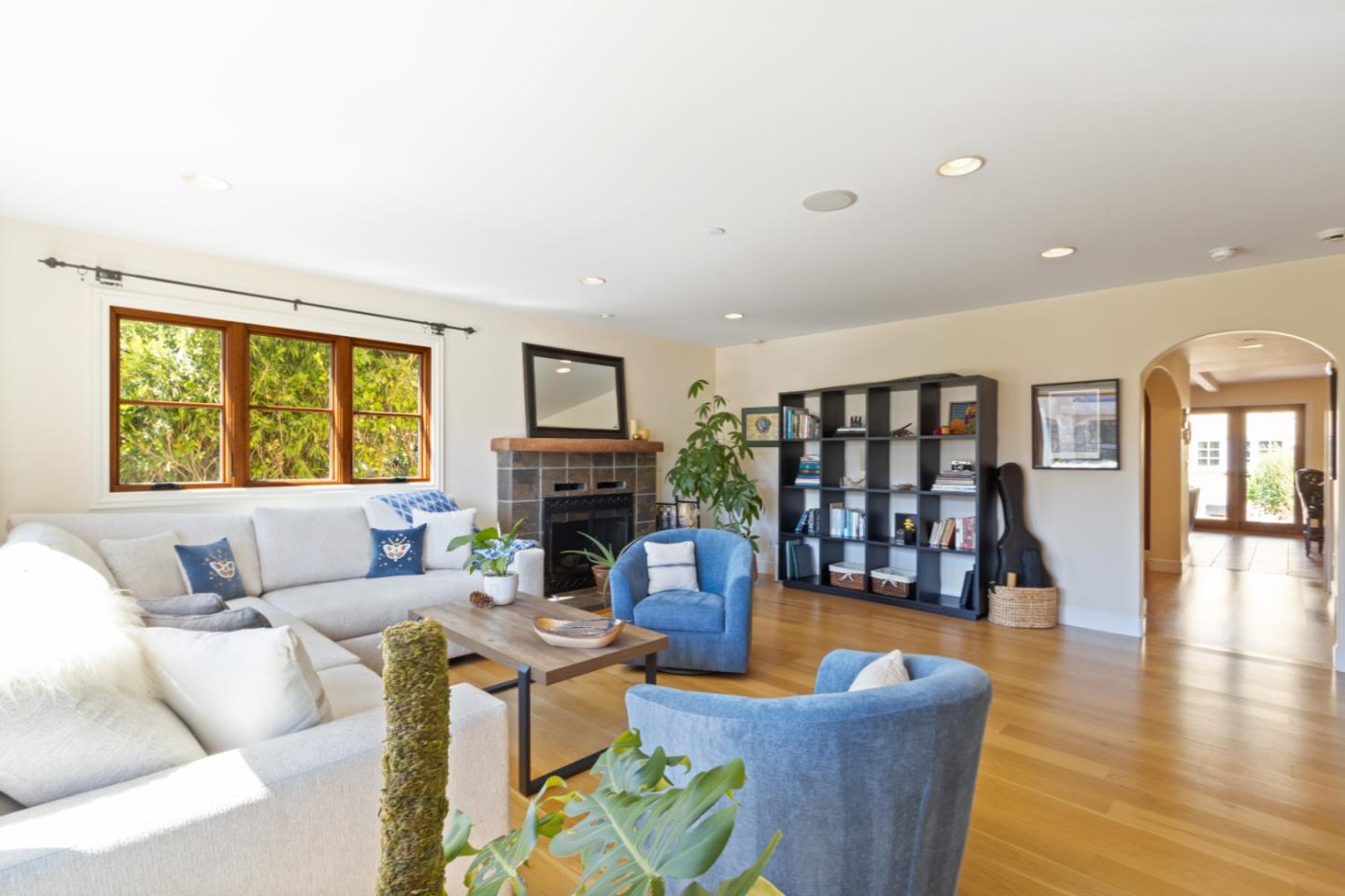 Detail Gallery Image 19 of 76 For 116 Monterey St, Santa Cruz,  CA 95060 - 4 Beds | 4 Baths