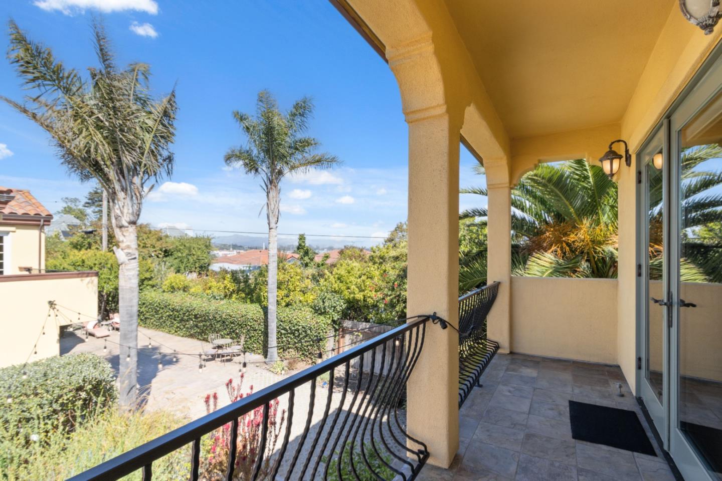 Detail Gallery Image 42 of 76 For 116 Monterey St, Santa Cruz,  CA 95060 - 4 Beds | 4 Baths