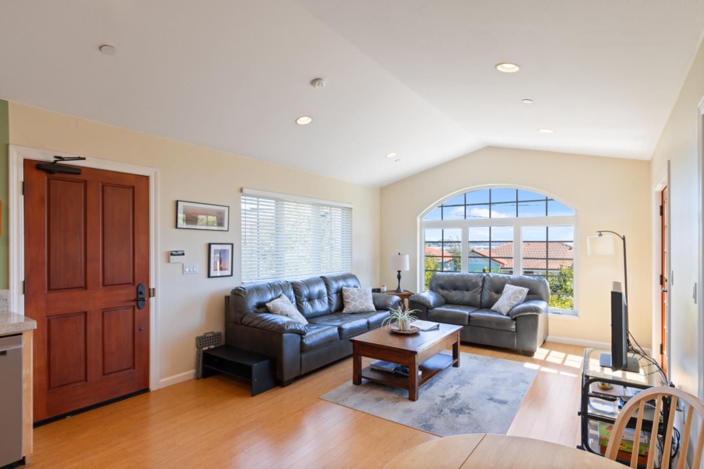 Detail Gallery Image 43 of 76 For 116 Monterey St, Santa Cruz,  CA 95060 - 4 Beds | 4 Baths