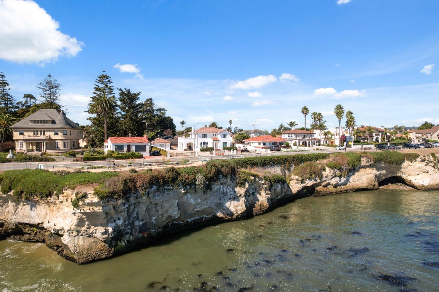 Detail Gallery Image 65 of 76 For 116 Monterey St, Santa Cruz,  CA 95060 - 4 Beds | 4 Baths