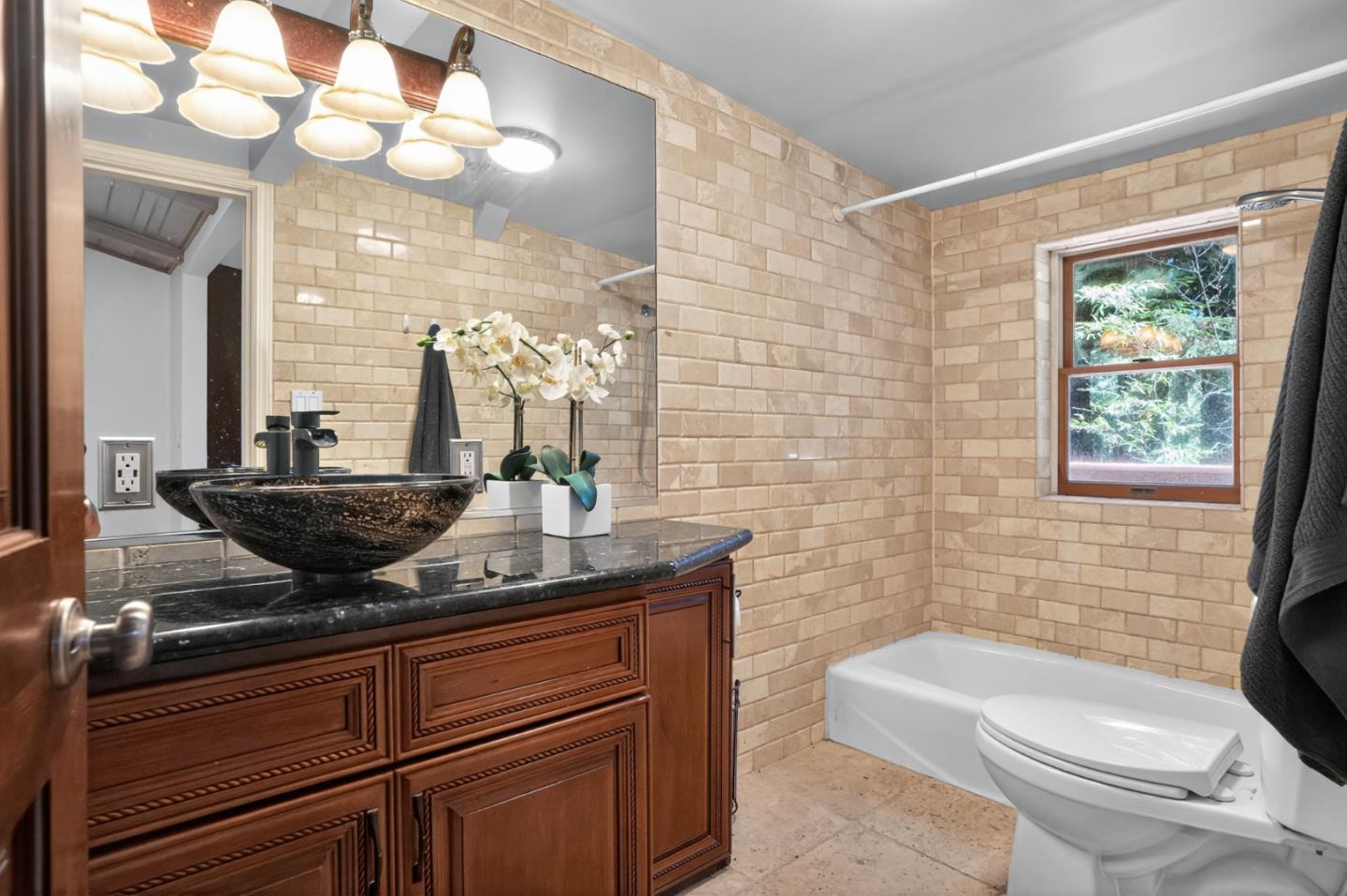 Detail Gallery Image 16 of 27 For 11033 Sequoia Ave, Felton,  CA 95018 - 3 Beds | 2 Baths