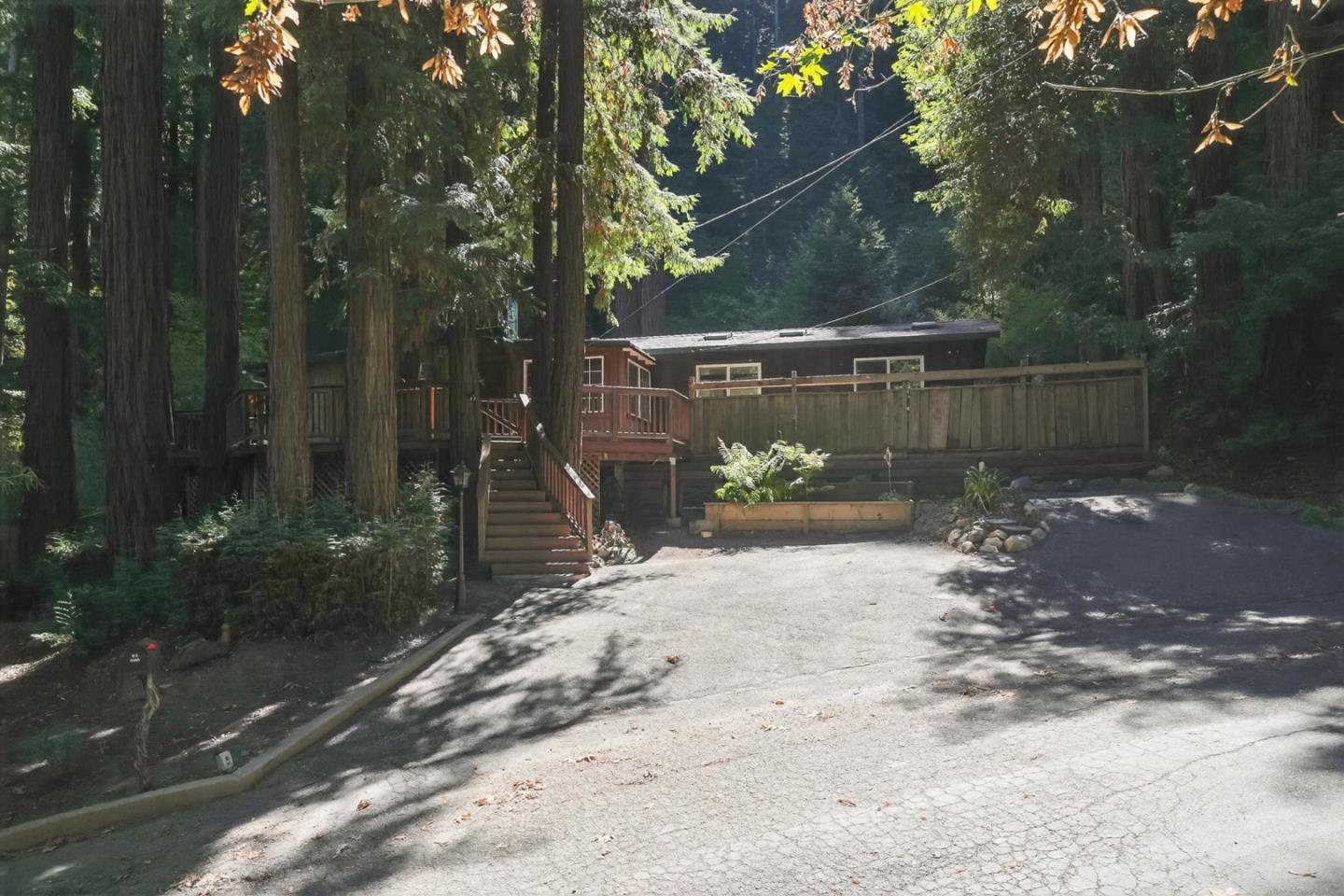 Detail Gallery Image 2 of 27 For 11033 Sequoia Ave, Felton,  CA 95018 - 3 Beds | 2 Baths