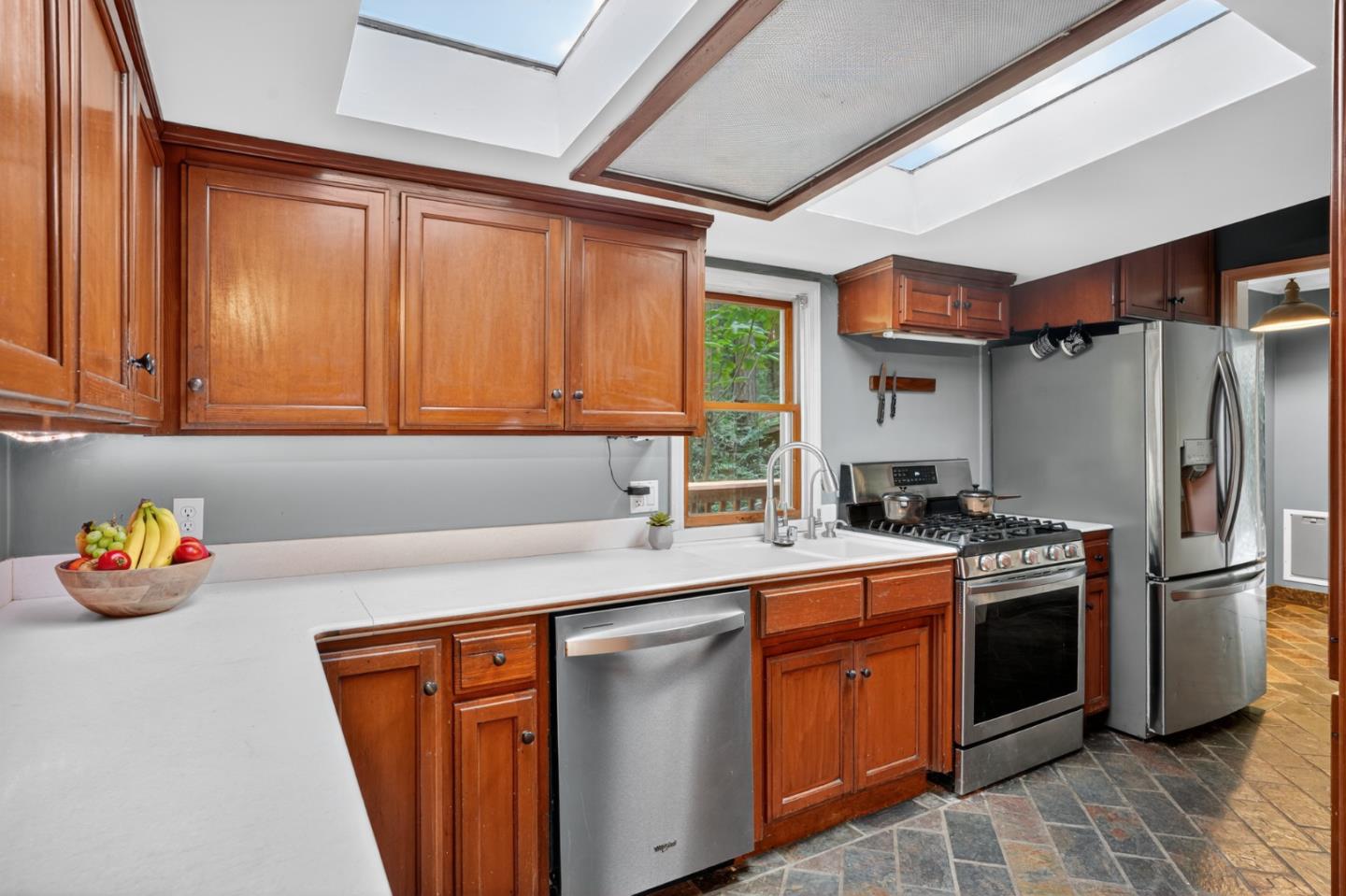 Detail Gallery Image 3 of 27 For 11033 Sequoia Ave, Felton,  CA 95018 - 3 Beds | 2 Baths