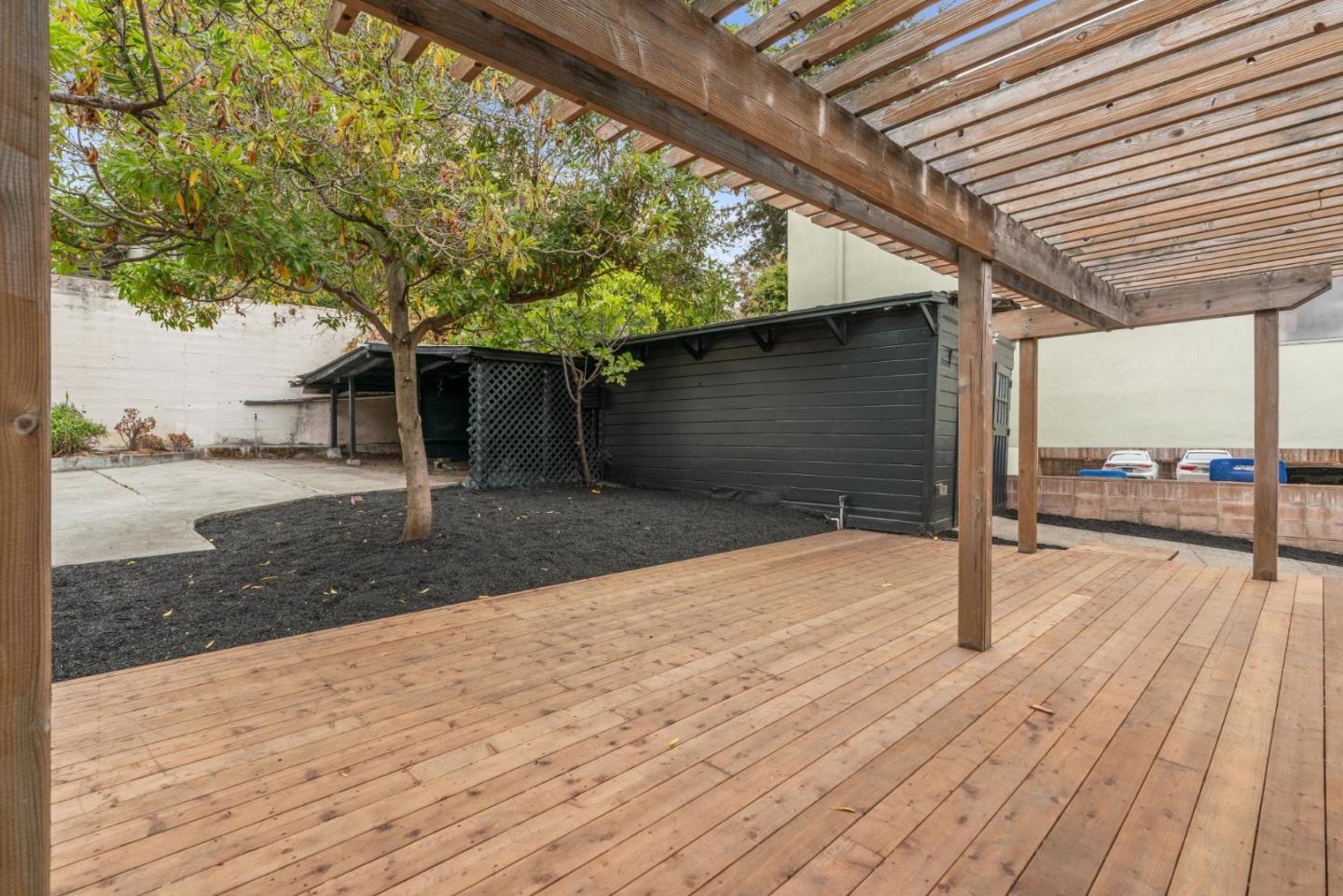 Detail Gallery Image 18 of 25 For 1325 Henry St, Berkeley,  CA 94709 - 3 Beds | 2 Baths