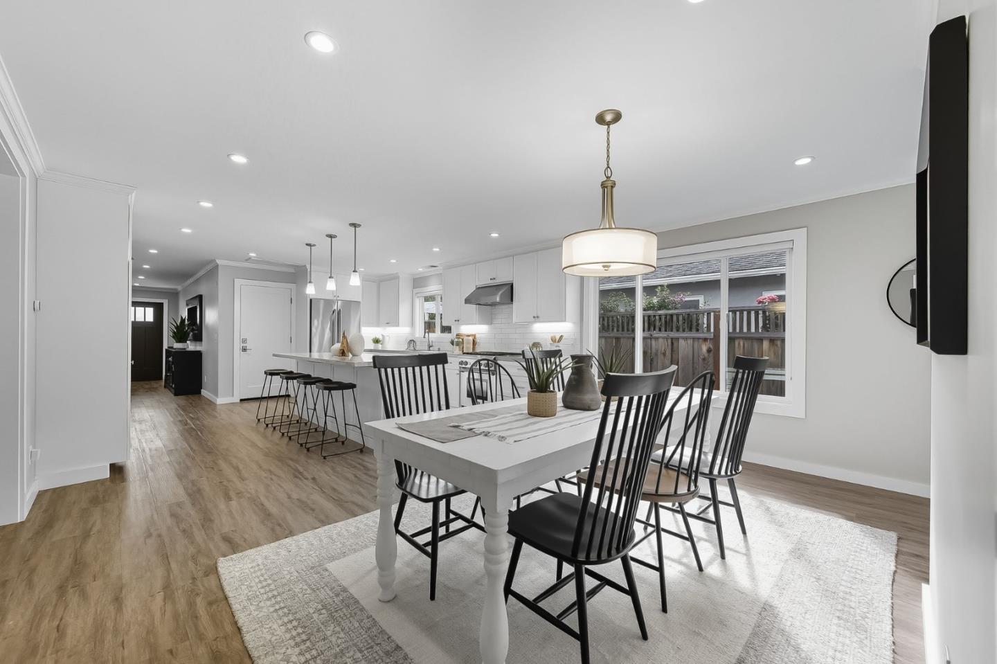 Detail Gallery Image 10 of 26 For 1426 Chestnut St, San Carlos,  CA 94070 - 3 Beds | 2 Baths