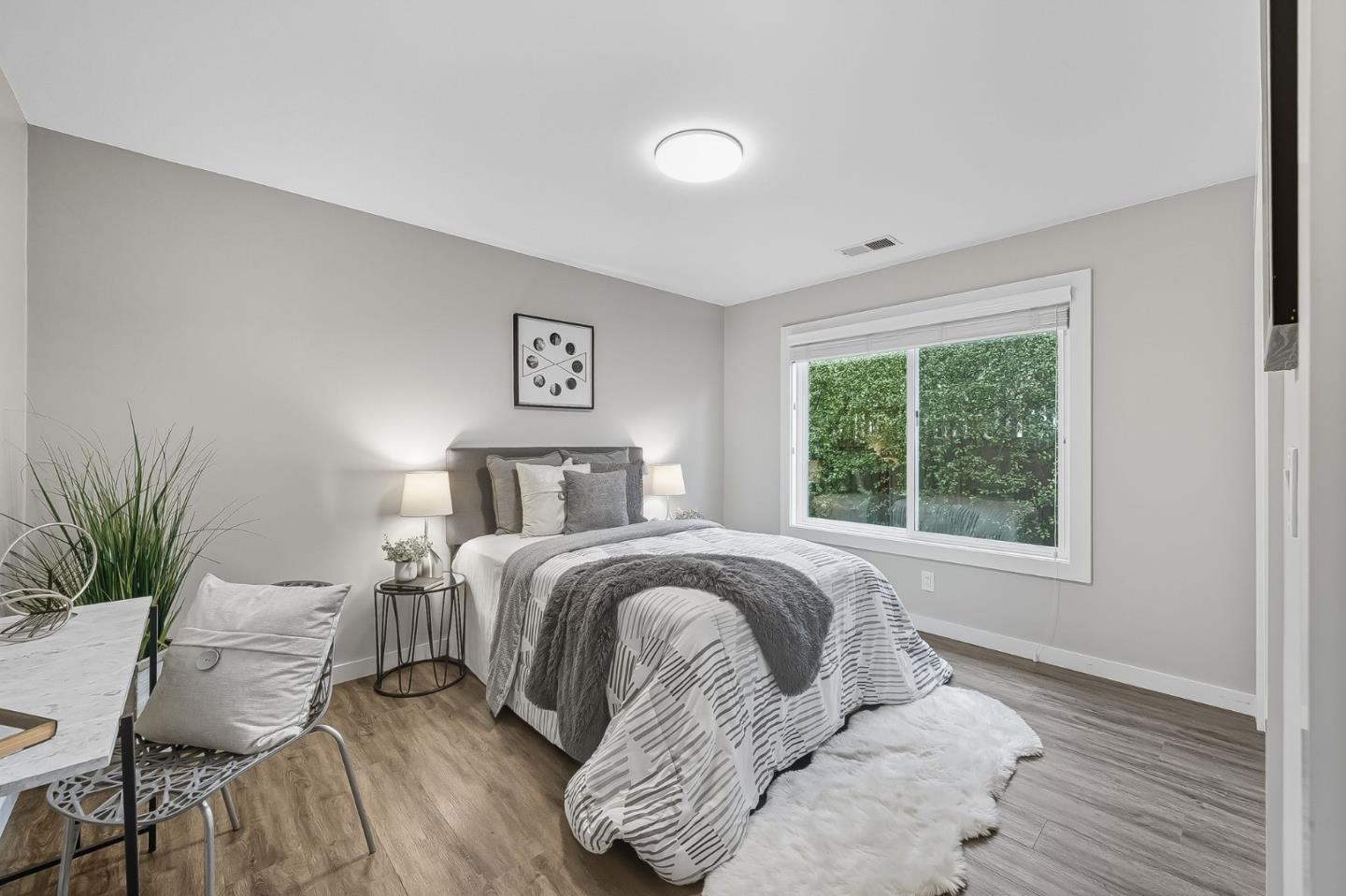 Detail Gallery Image 17 of 26 For 1426 Chestnut St, San Carlos,  CA 94070 - 3 Beds | 2 Baths