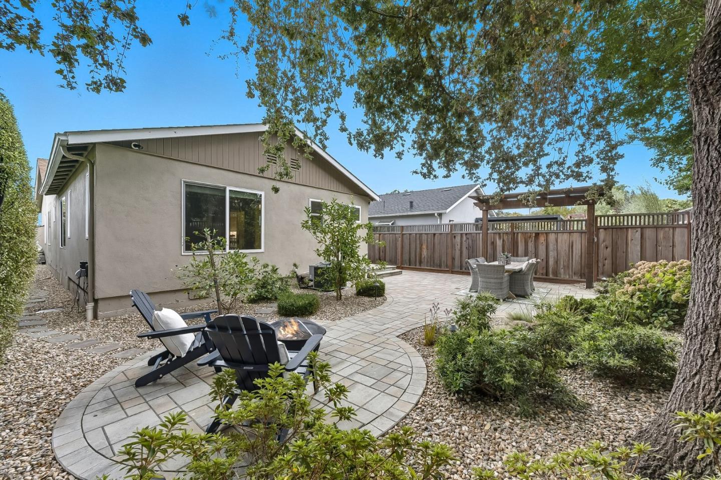 Detail Gallery Image 22 of 26 For 1426 Chestnut St, San Carlos,  CA 94070 - 3 Beds | 2 Baths
