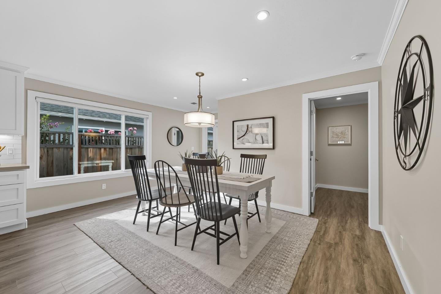 Detail Gallery Image 9 of 26 For 1426 Chestnut St, San Carlos,  CA 94070 - 3 Beds | 2 Baths