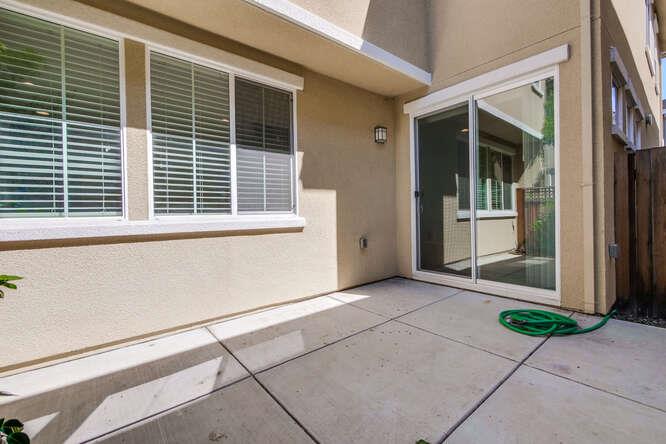 Detail Gallery Image 17 of 21 For 525 Aspen Pl, East Palo Alto,  CA 94303 - 4 Beds | 2/1 Baths