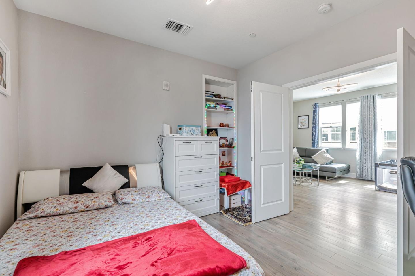 Detail Gallery Image 10 of 25 For 1549 Pratt Pl, Santa Clara,  CA 95050 - 3 Beds | 3/1 Baths