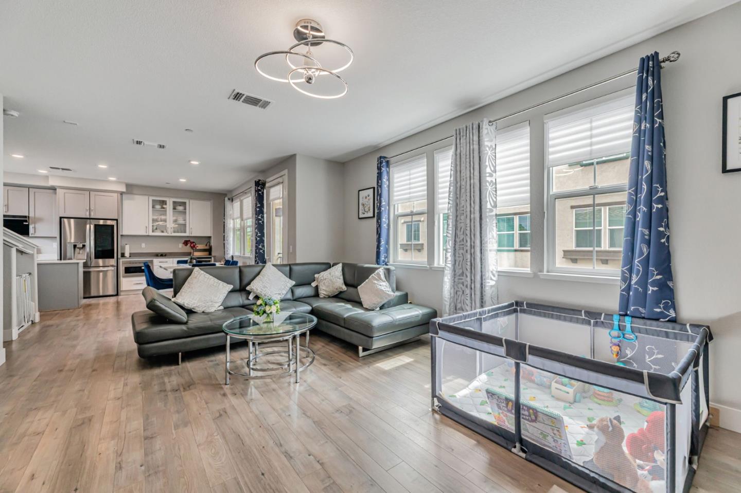 Detail Gallery Image 3 of 25 For 1549 Pratt Pl, Santa Clara,  CA 95050 - 3 Beds | 3/1 Baths