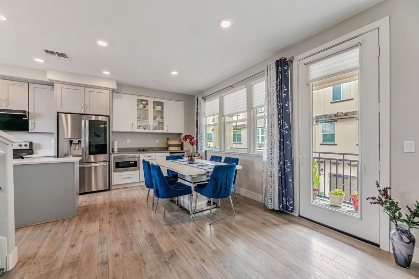 Detail Gallery Image 5 of 25 For 1549 Pratt Pl, Santa Clara,  CA 95050 - 3 Beds | 3/1 Baths