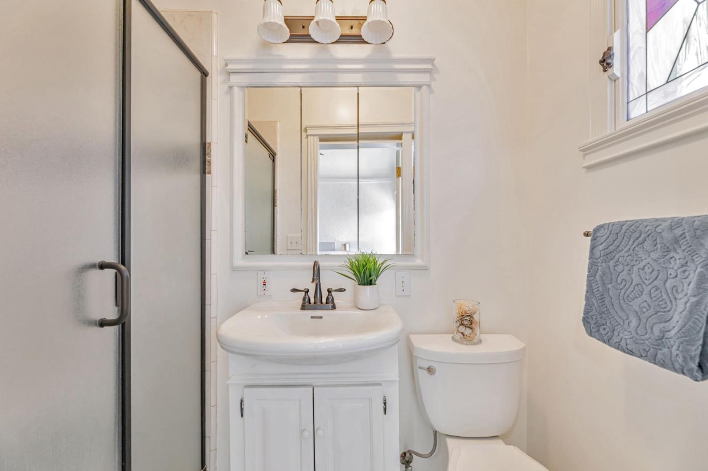 Detail Gallery Image 20 of 34 For 309 S 19th St, San Jose,  CA 95116 - 4 Beds | 3 Baths