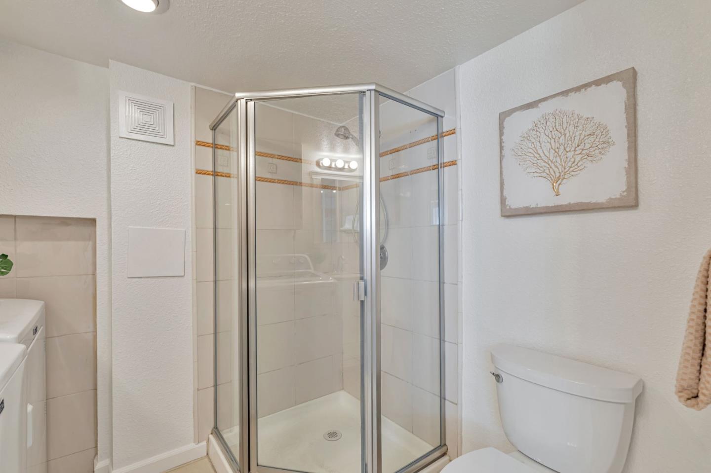 Detail Gallery Image 23 of 34 For 309 S 19th St, San Jose,  CA 95116 - 4 Beds | 3 Baths