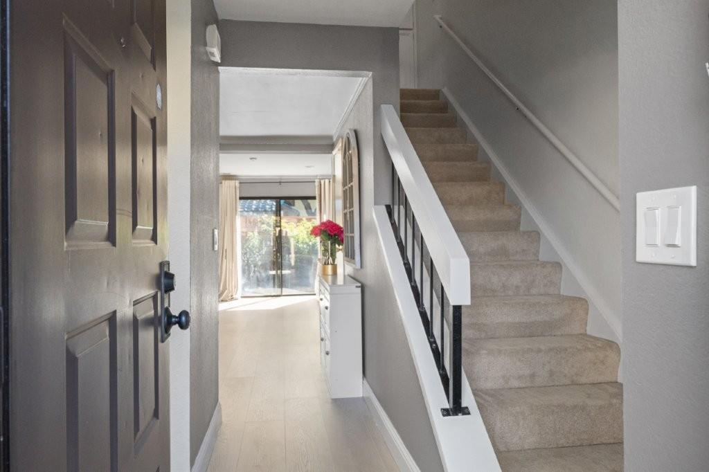 Detail Gallery Image 7 of 23 For 6345 Joaquin Murieta Ave #B,  Newark,  CA 94560 - 2 Beds | 1/1 Baths