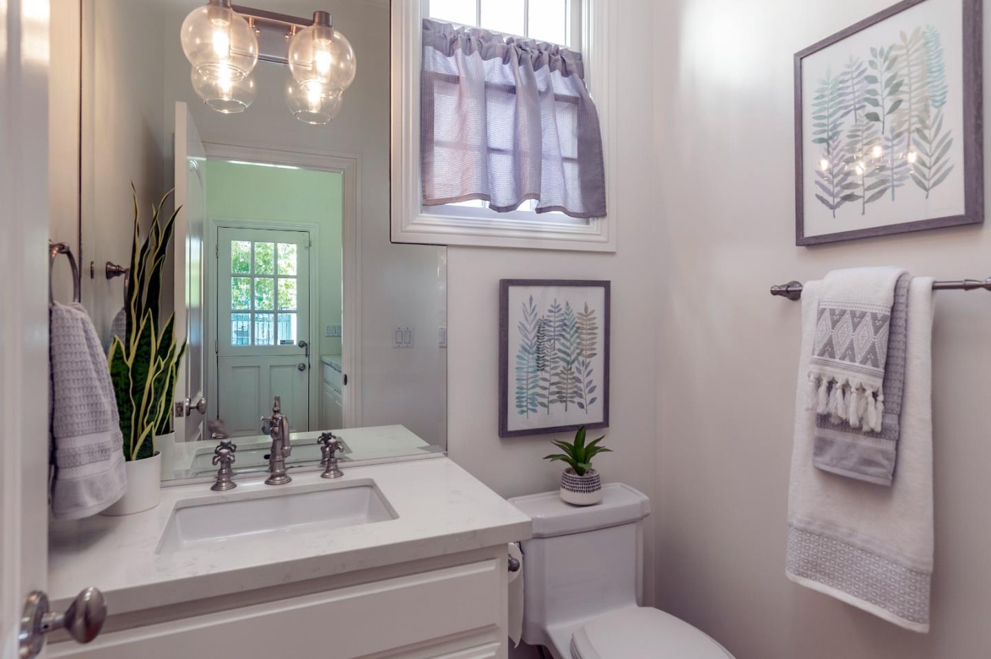 Detail Gallery Image 13 of 29 For 1232 Coolidge Ave, San Jose,  CA 95125 - 4 Beds | 2/1 Baths