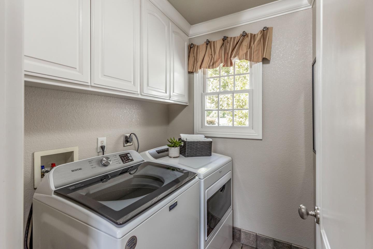 Detail Gallery Image 23 of 29 For 1232 Coolidge Ave, San Jose,  CA 95125 - 4 Beds | 2/1 Baths