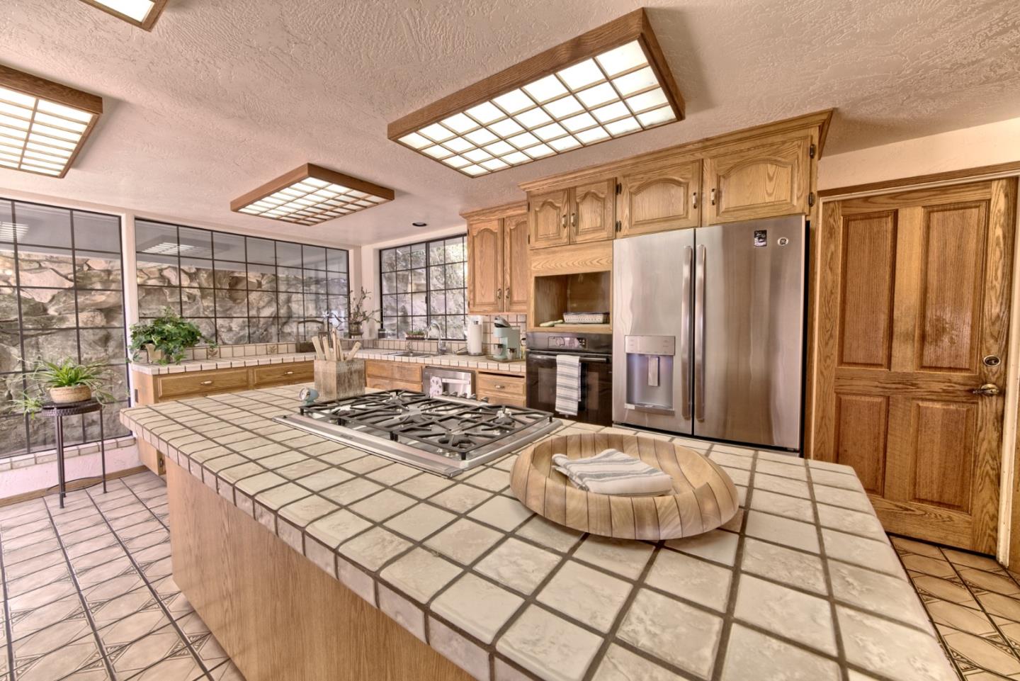 Detail Gallery Image 17 of 28 For 350 Highland Avenue, Santa Cruz,  CA 95060 - 4 Beds | 2/1 Baths